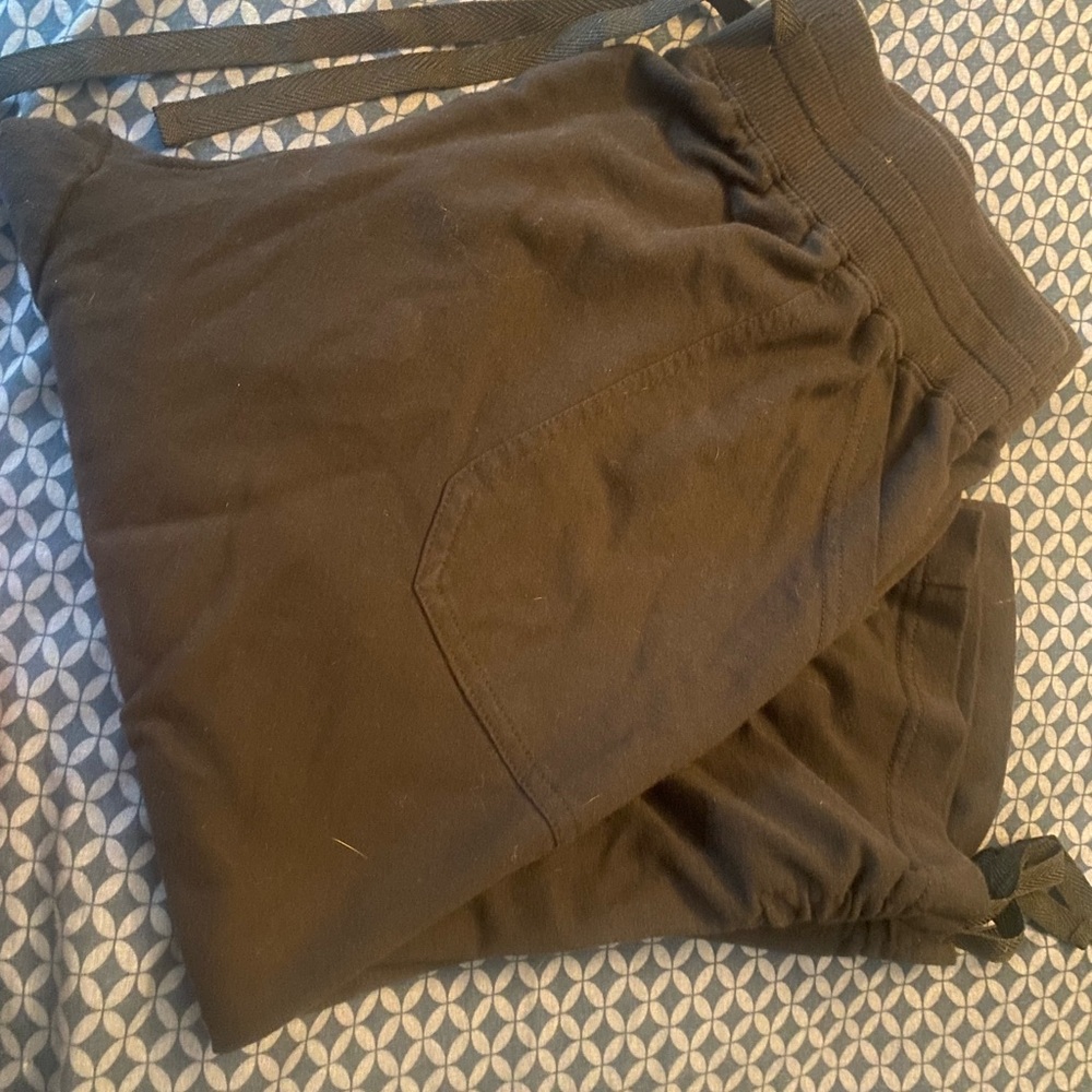 Capri pants by Bobbie Brooks